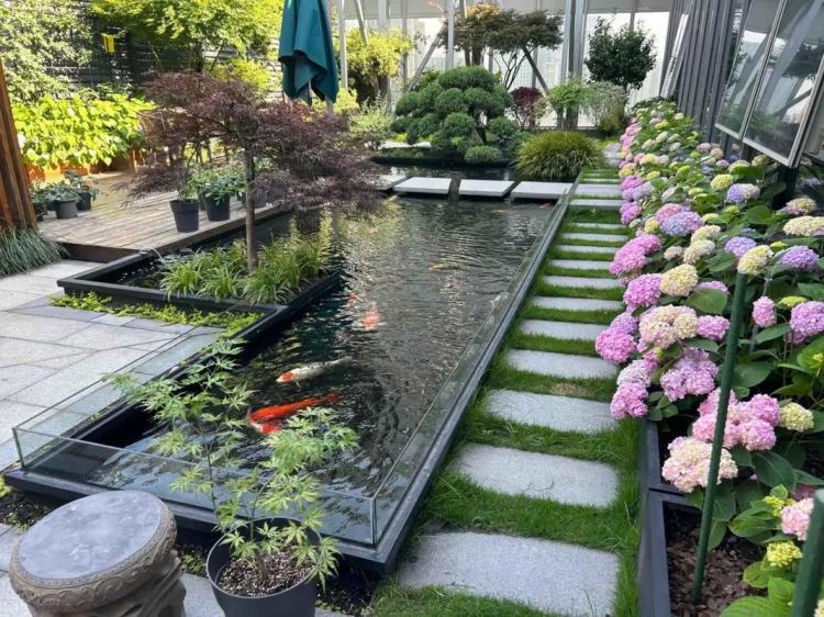 泰安酒店陽臺(tái)屋頂花園綠化設(shè)計(jì)